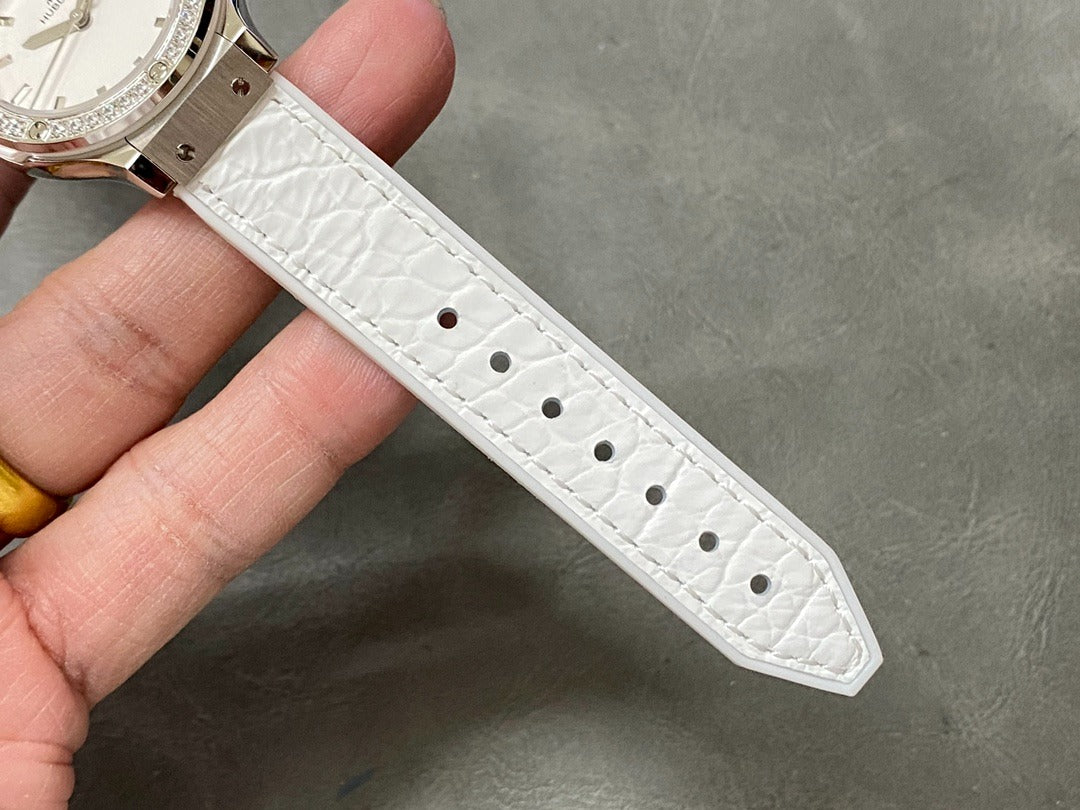 Hublot Classic Fusion Cuarzo 581.NE.2010.LR.1204 Cuarzo Titanio Regular