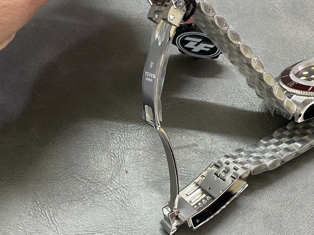 Tudor Black Bay / Steel / 41.0 mm / Box&Papers / M7941A1A0RU-0001