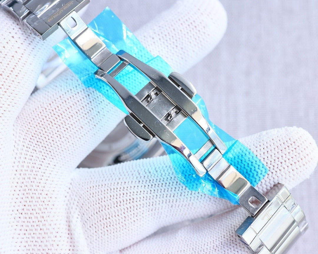 Jaeger-LeCoultre Master Memovox