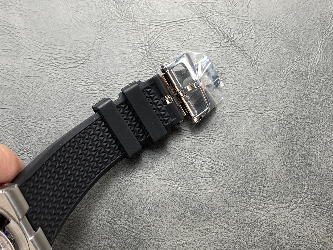 Vacheron Constantin Overseas Chronograph Silver Dial