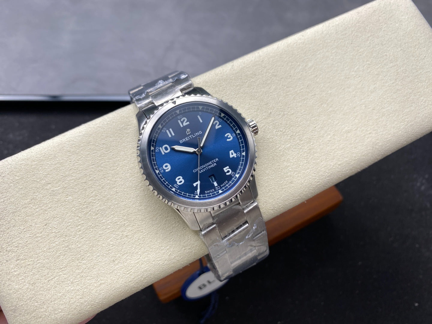 Breitling Navitimer 8 Automatik 41mm A17314 Original Papiere + Box