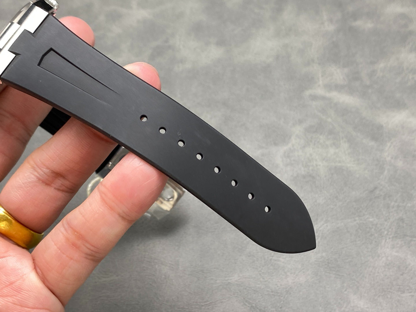 Vacheron Constantin Overseas 47040/000W-9500