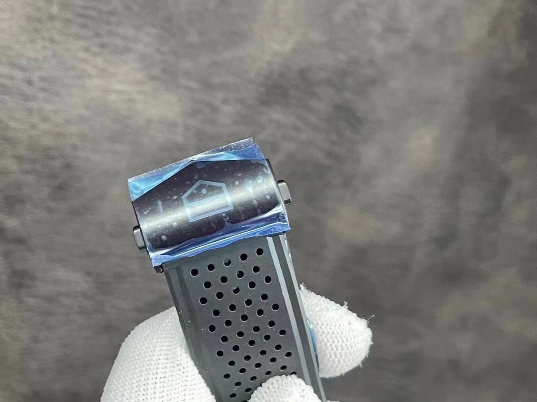 TAG Heuer Carrera Calibre HEUER 01 Titanio