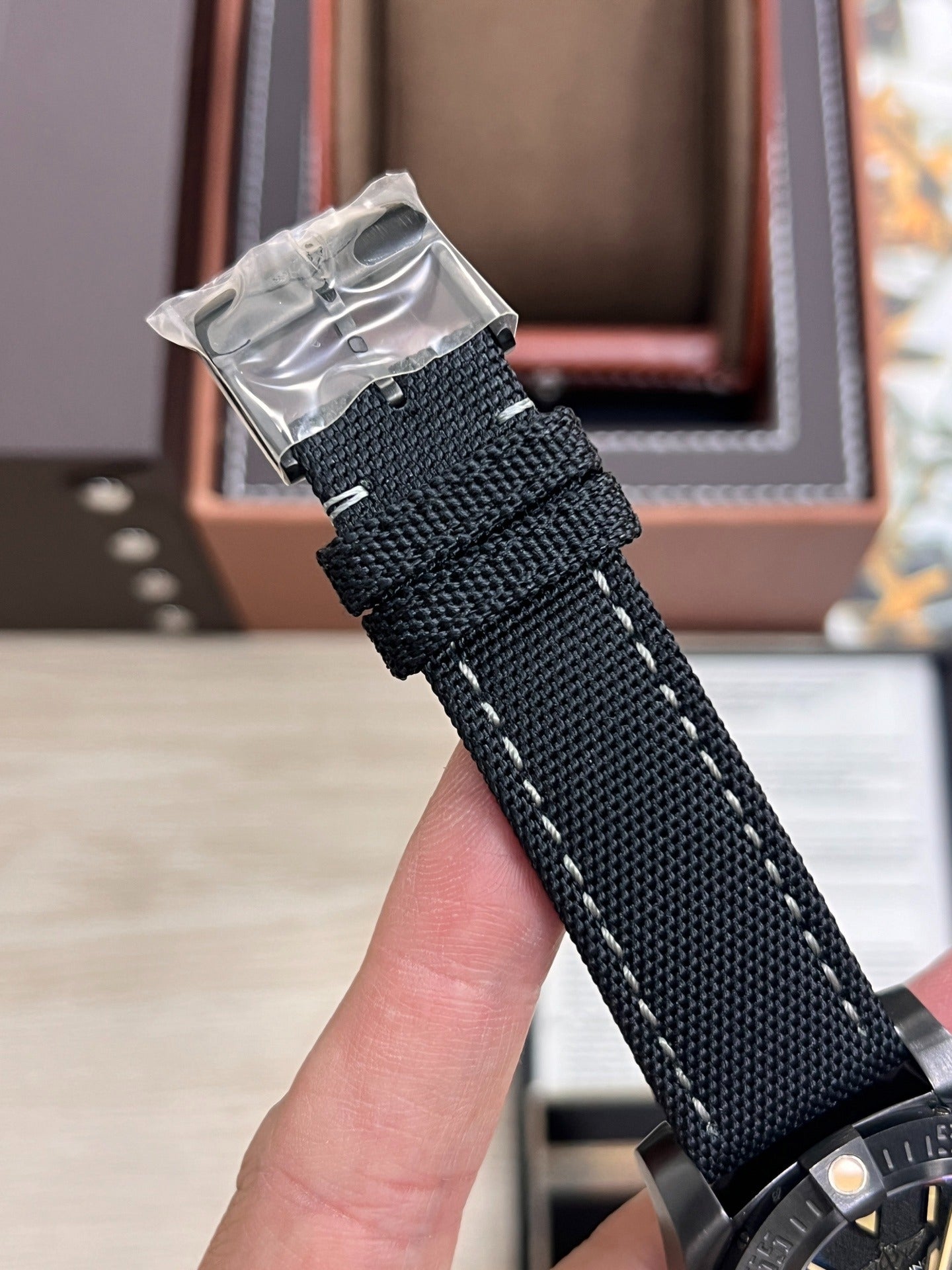 Breitling Avenger Blackbird 44 V