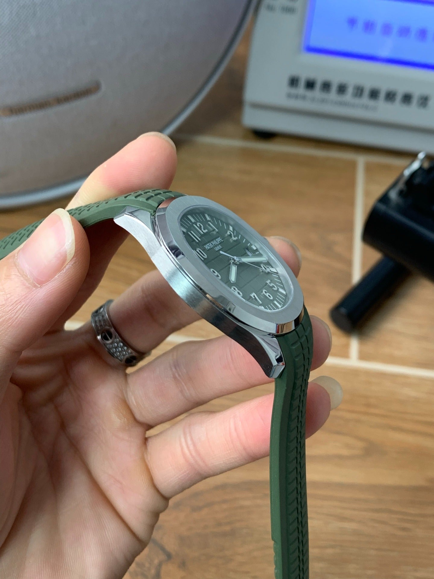 Patek Philippe Aquanaut 5168G-010