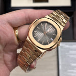 Patek Philippe Nautilus 5711R-001 — Oro Rosa de 18 Quilates, 40 mm