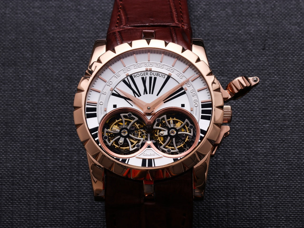 Roger Dubuis Excalibur Reloj automático con tourbillon volante en oro