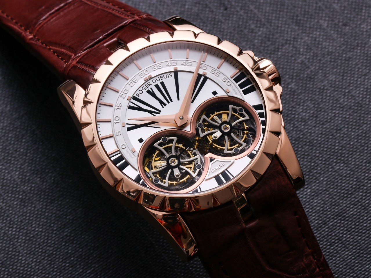 Roger Dubuis Excalibur Reloj automático con tourbillon volante en oro
